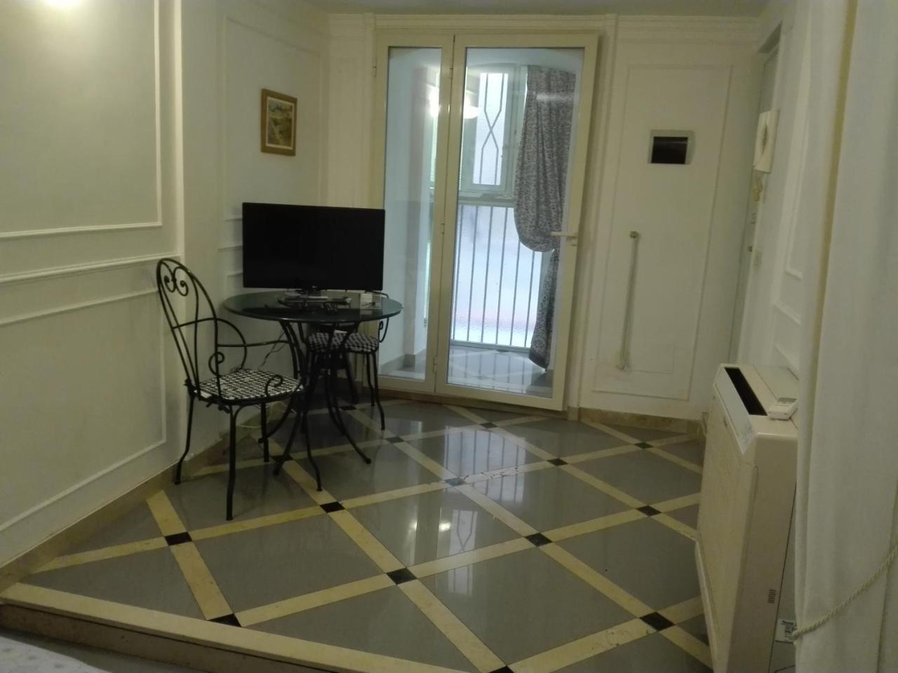 Suite Calefati "Monolocale" Бари Екстериор снимка